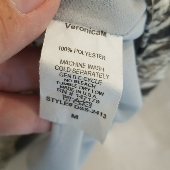 💕VERONICA M Smocked Waist Long Sleeve Mini Dress - Picture 9 of 9